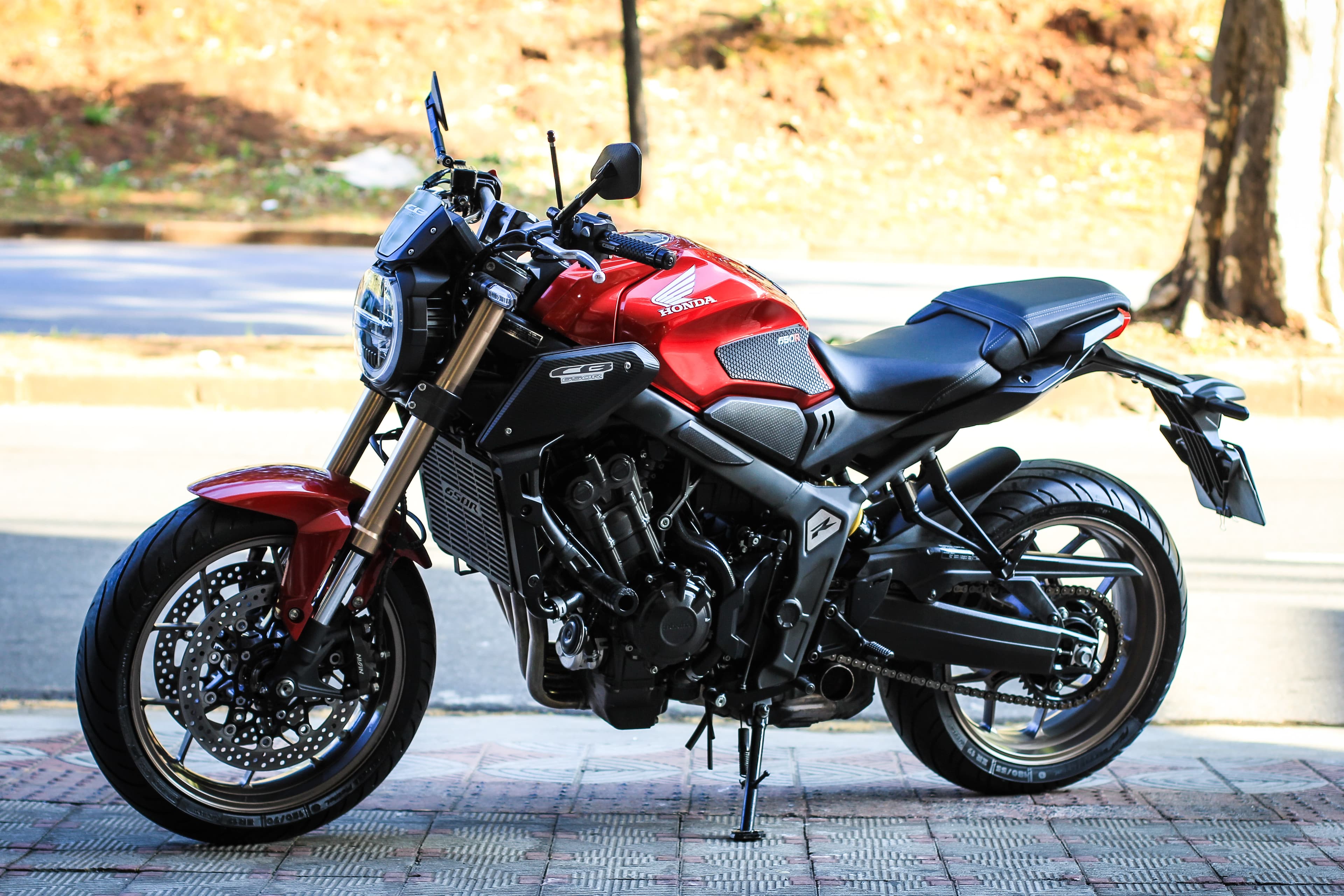 CB 650R - Imagem 3