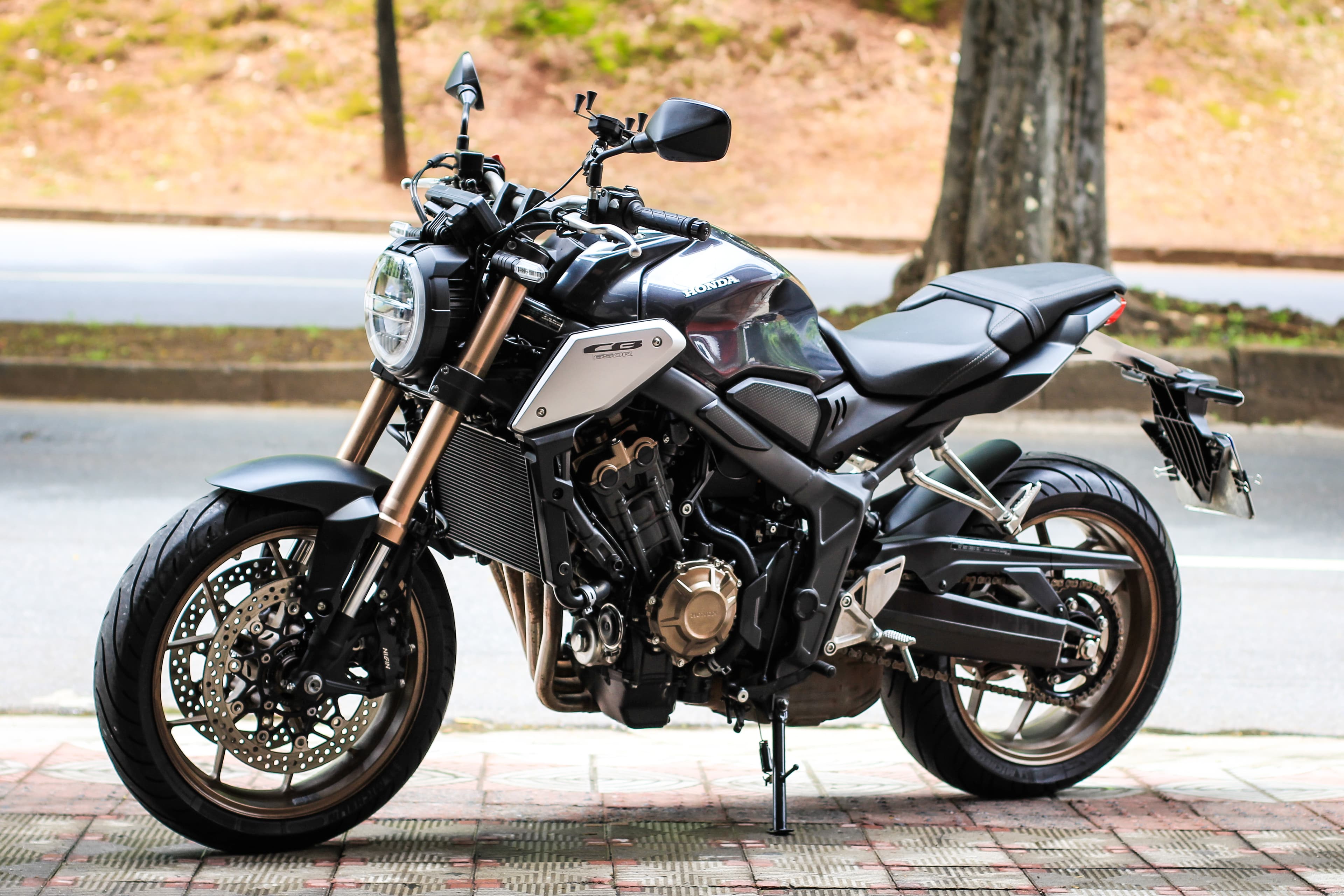 CB 650R - Imagem 3