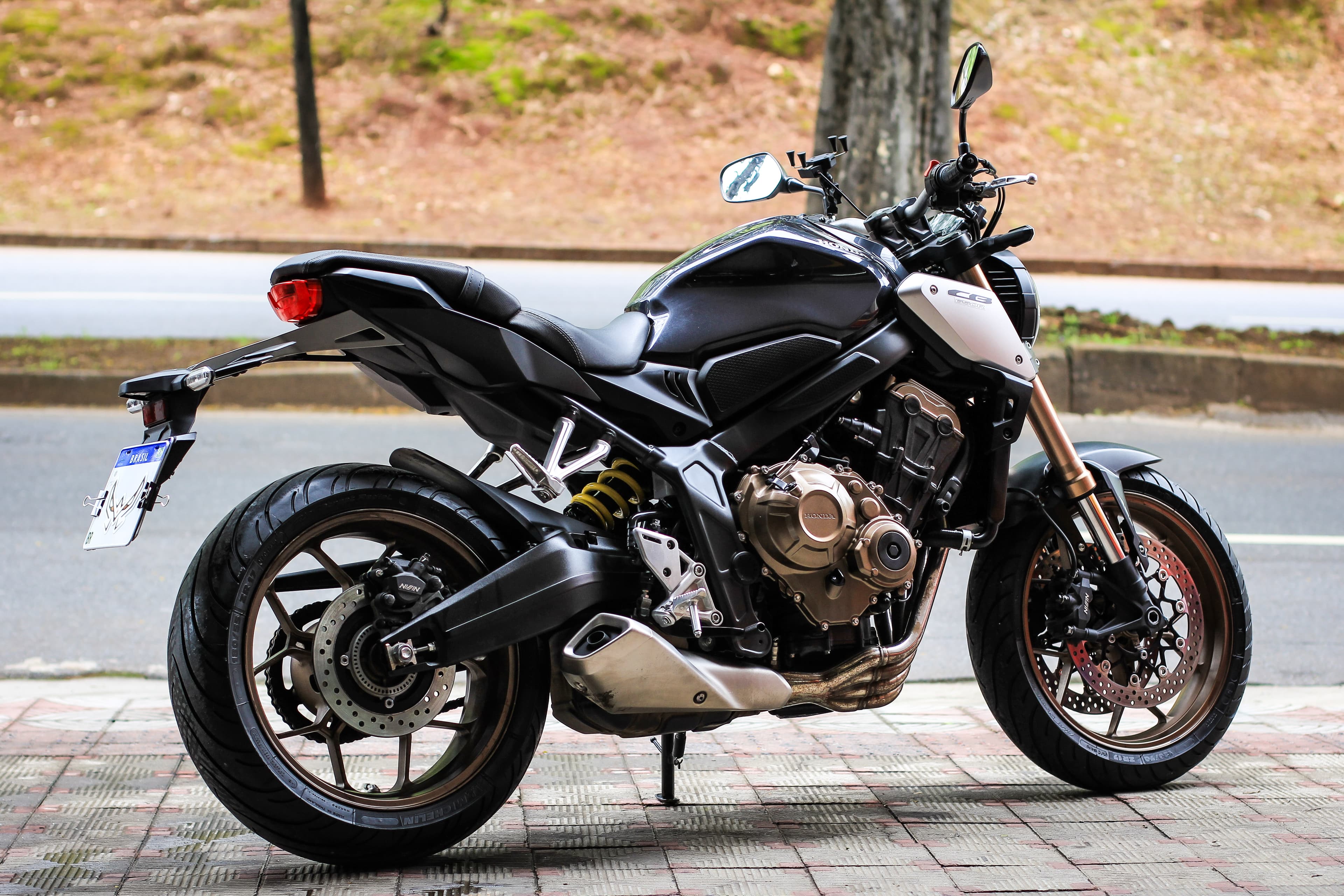 CB 650R - Imagem 4
